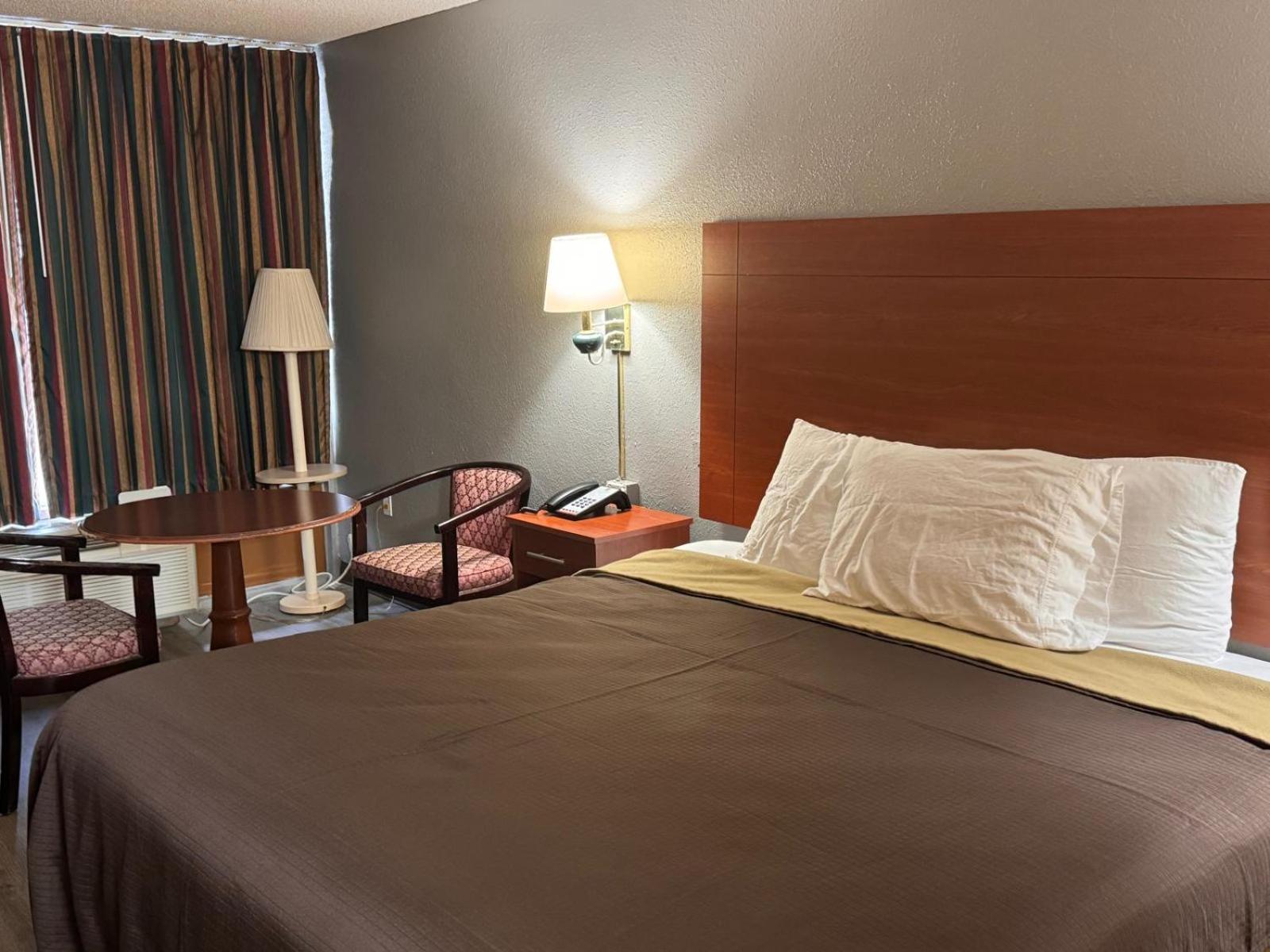 College Inn Spartanburg Eksteriør billede