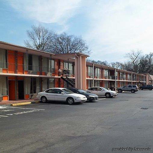 College Inn Spartanburg Eksteriør billede